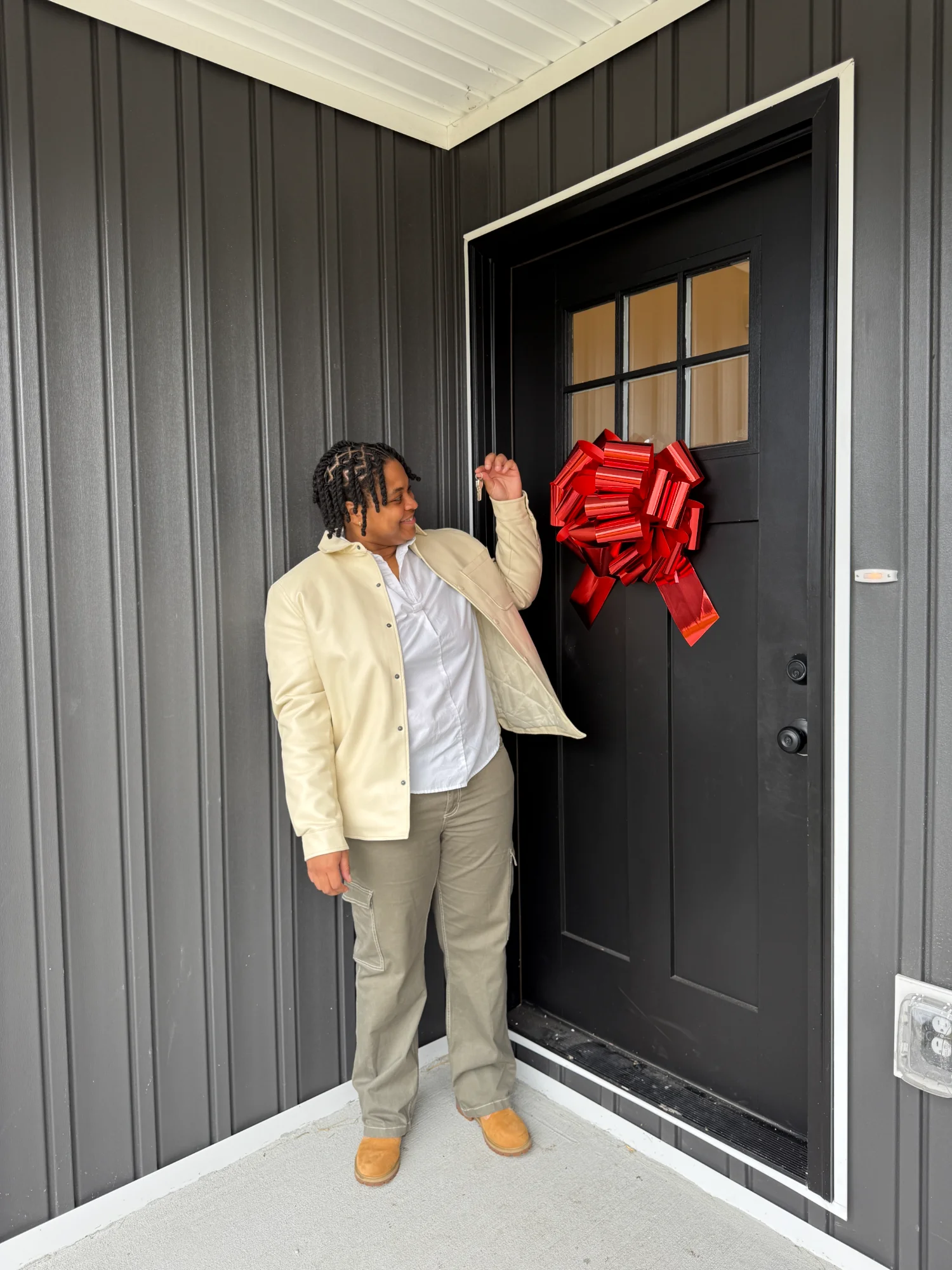 First time home buyer getting keys